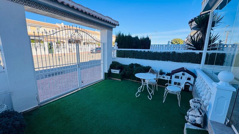 2 bedroom Townhouse for sale 2 bedroom Townhouse for sale