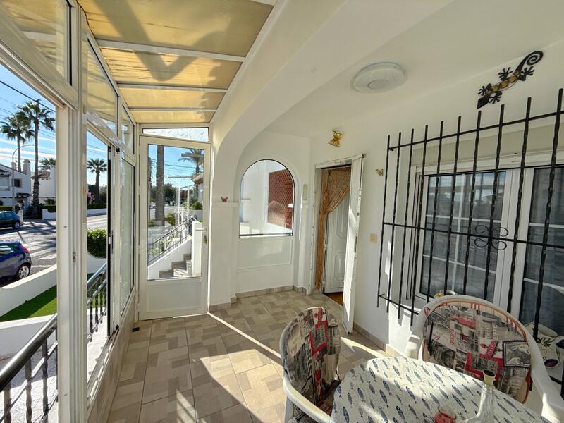 3 slaapkamer Gezinswoning Te koop