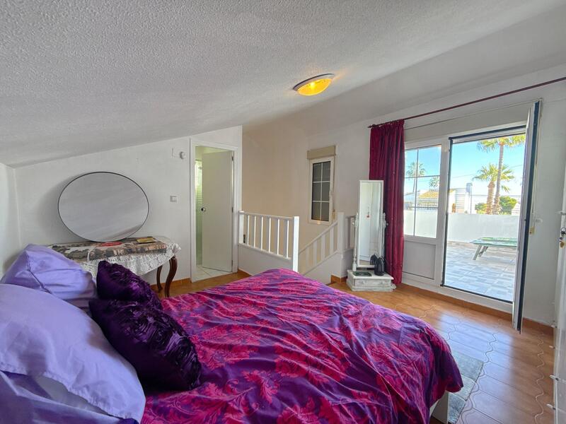 3 slaapkamer Gezinswoning Te koop