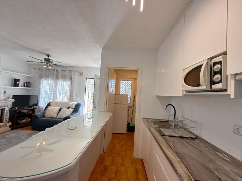 3 slaapkamer Gezinswoning Te koop