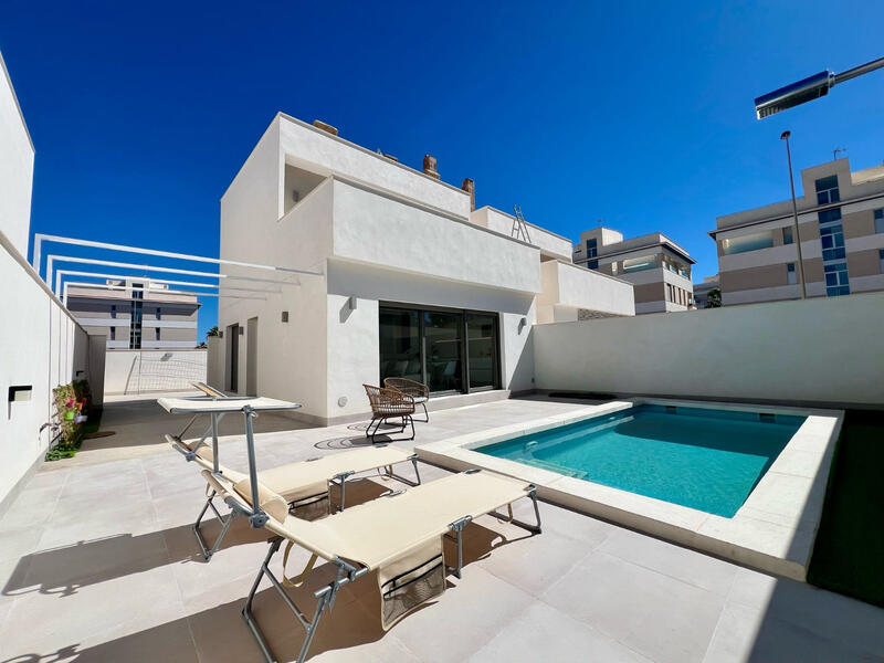 Villa for sale in Los Dolses, Alicante