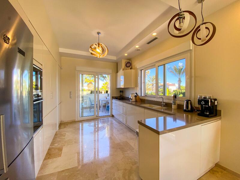 4 bedroom Villa for sale