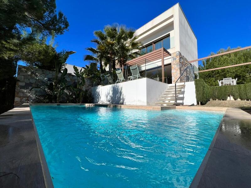 Villa zu verkaufen in Las Colinas Golf, Alicante