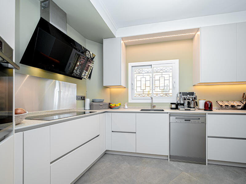 3 Schlafzimmer Villa zu verkaufen 3 Schlafzimmer Villa zu verkaufen