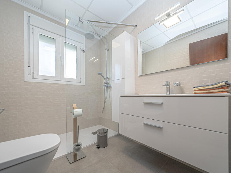 3 Schlafzimmer Villa zu verkaufen 3 Schlafzimmer Villa zu verkaufen