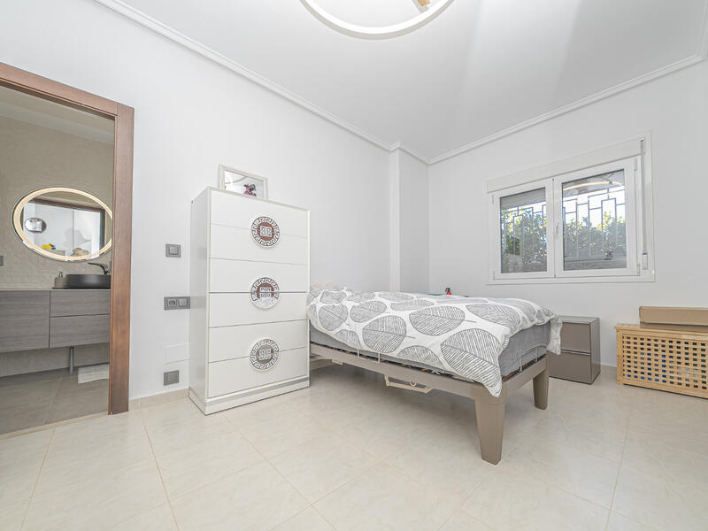 3 Schlafzimmer Villa zu verkaufen 3 Schlafzimmer Villa zu verkaufen