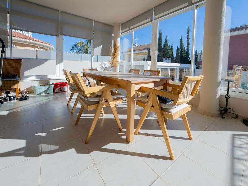 3 Schlafzimmer Villa zu verkaufen 3 Schlafzimmer Villa zu verkaufen