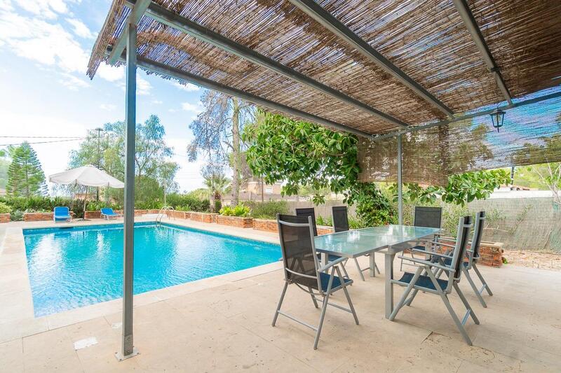 4 slaapkamer Villa Te koop 4 slaapkamer Villa Te koop