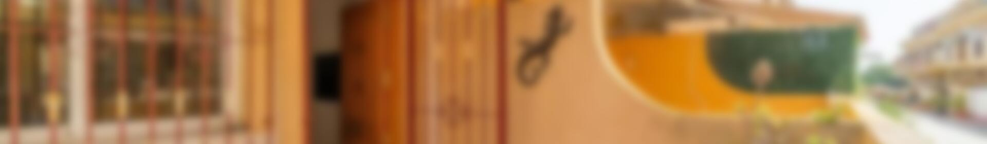 3 спальная комната городская тюрьма продается