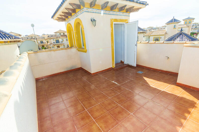 4 Cuarto Villa en venta