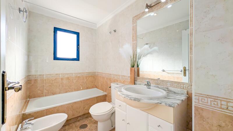 2 bedroom Apartment for sale 2 bedroom Apartment for sale