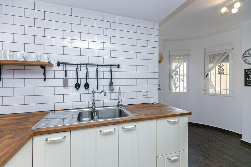 2 slaapkamer Gezinswoning Te koop