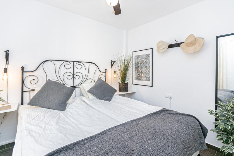 2 slaapkamer Gezinswoning Te koop