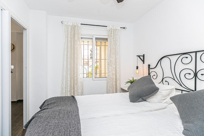 2 slaapkamer Gezinswoning Te koop