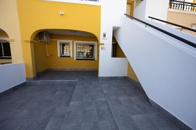 2 slaapkamer Appartement voor lange termijn huur