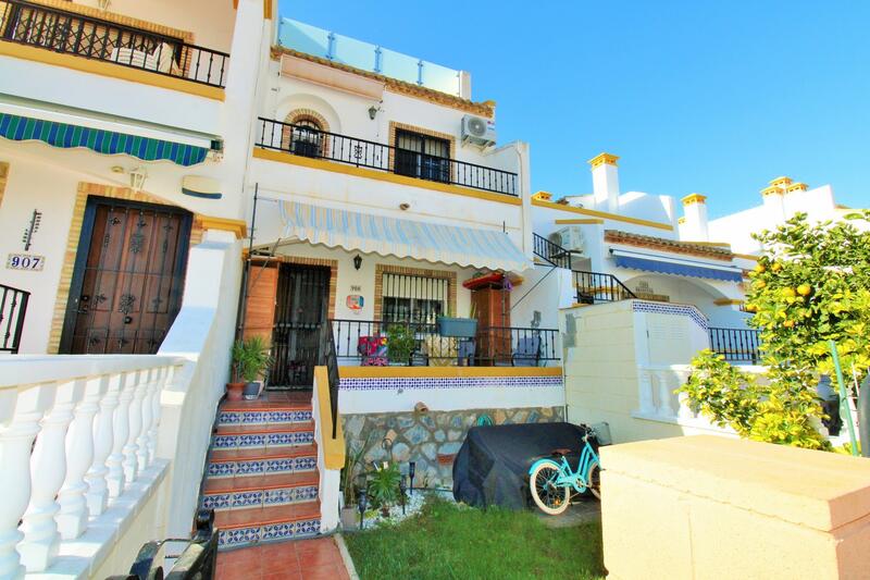 Townhouse for sale in Orihuela Costa, Alicante