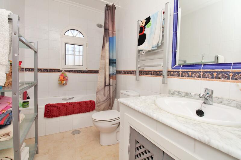 2 bedroom Townhouse for sale