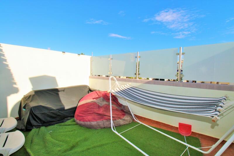 2 bedroom Townhouse for sale