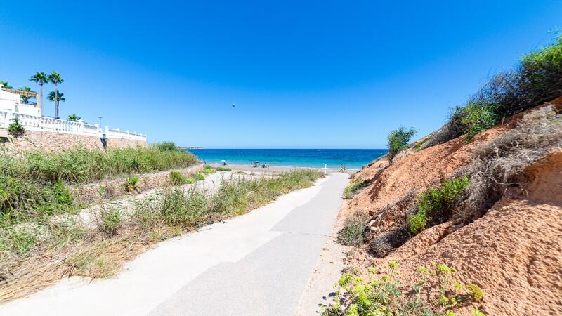 7 Cuarto Villa en venta