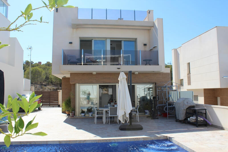 Villa en venta en San Miguel de Salinas, Alicante