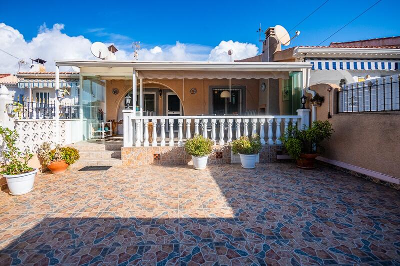 городская тюрьма продается в Torrevieja, Alicante