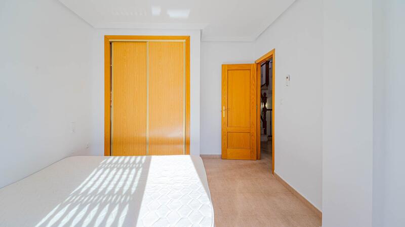2 Schlafzimmer Stadthaus zu verkaufen 2 Schlafzimmer Stadthaus zu verkaufen