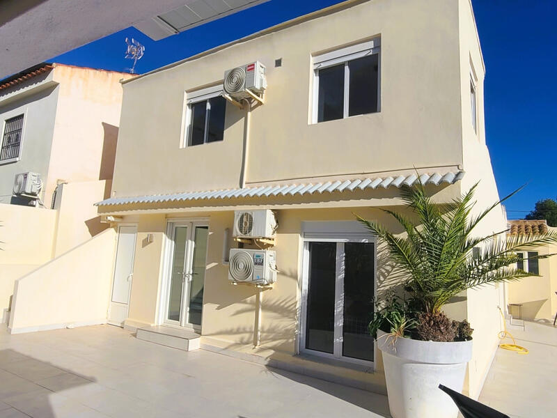 4 slaapkamer Villa Te koop 4 slaapkamer Villa Te koop