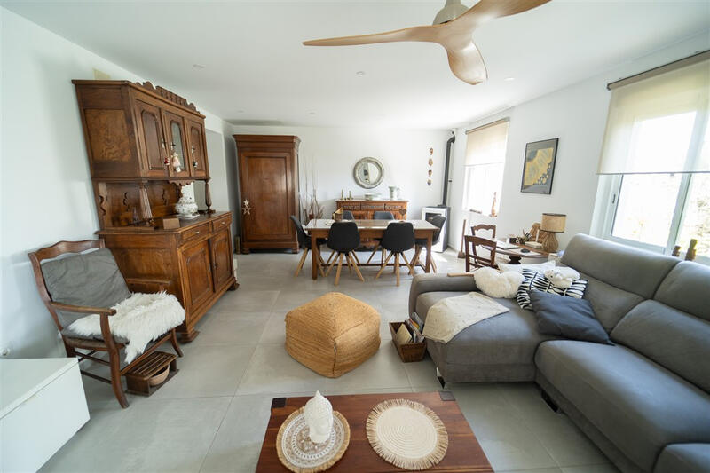 4 спальная комната вилла продается