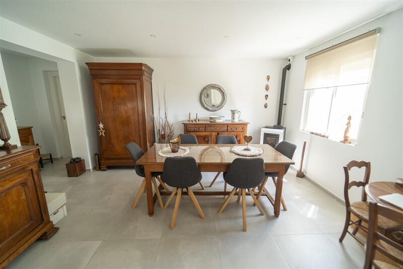 4 спальная комната вилла продается