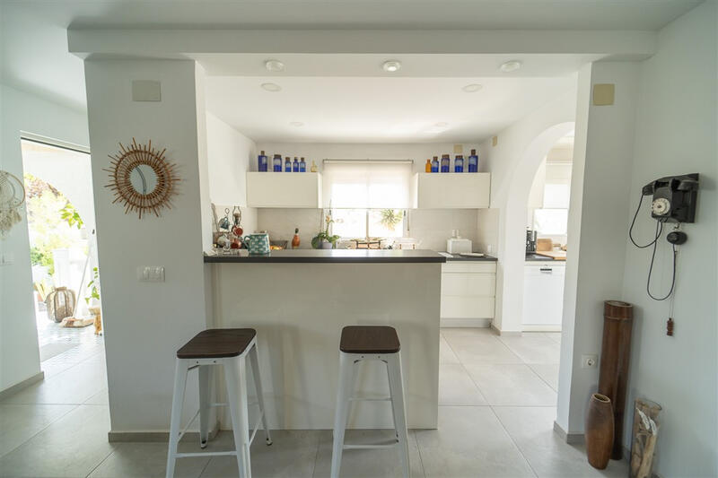 4 спальная комната вилла продается