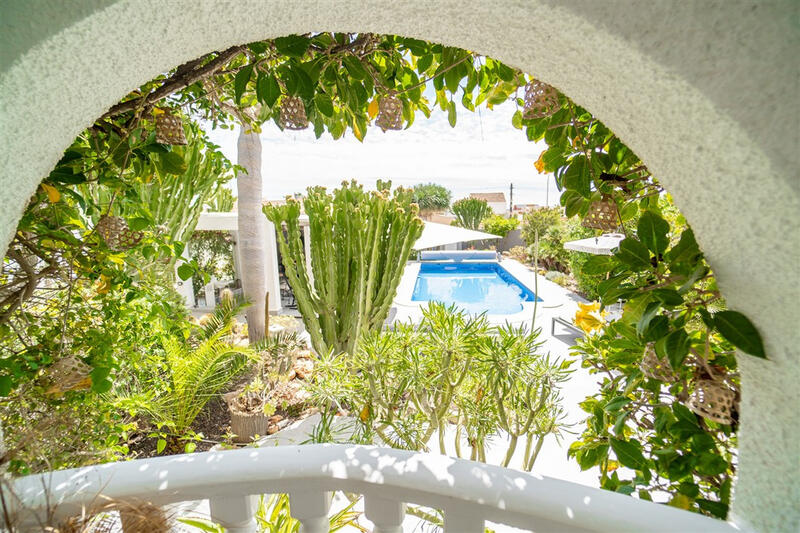 4 спальная комната вилла продается