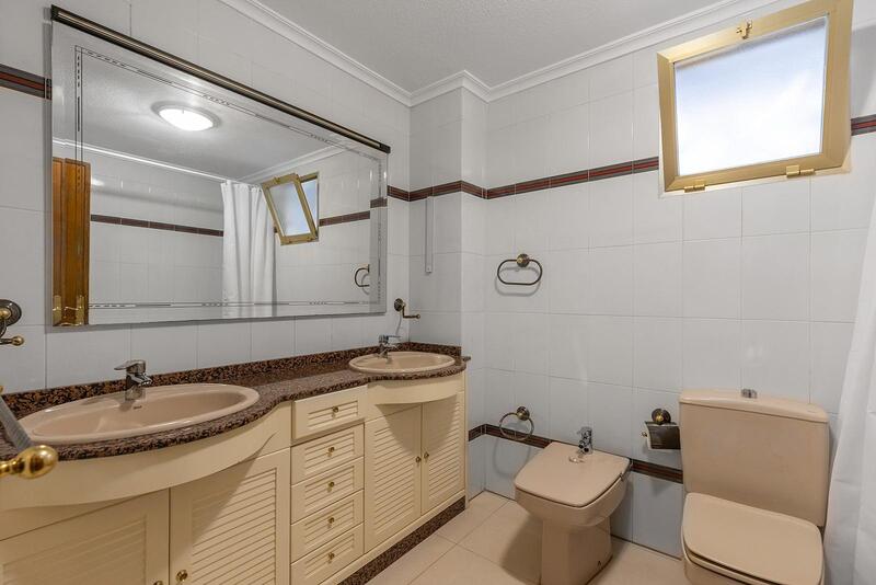 3 спальная комната квартира продается