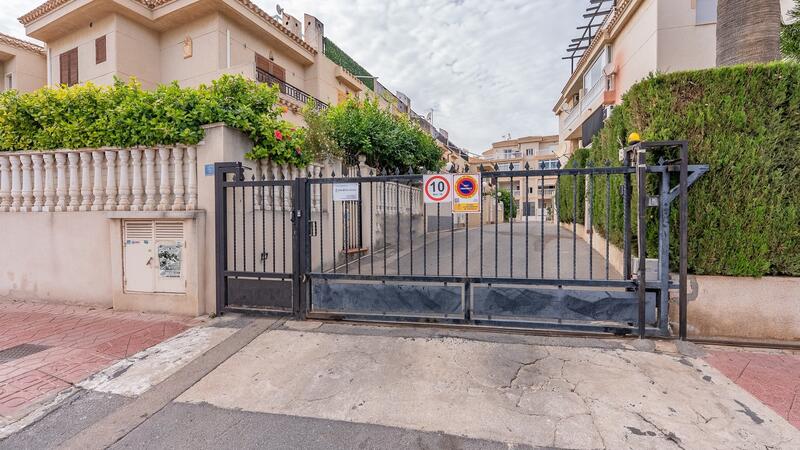 2 Schlafzimmer Stadthaus zu verkaufen 2 Schlafzimmer Stadthaus zu verkaufen
