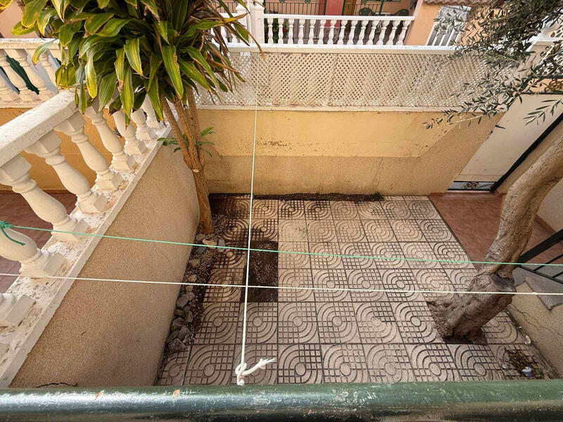 2 bedroom Townhouse for sale