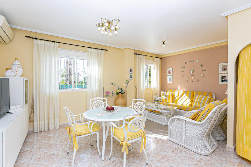 2 soveværelse Byhus til salg