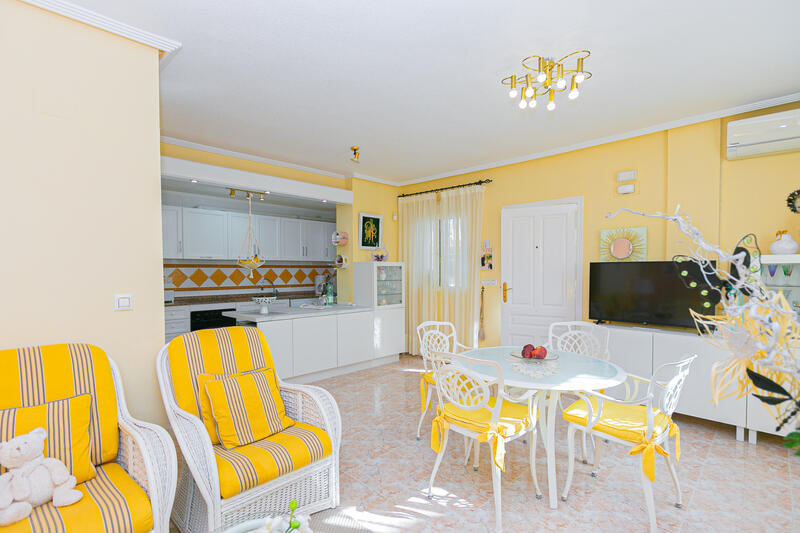 2 soveværelse Byhus til salg