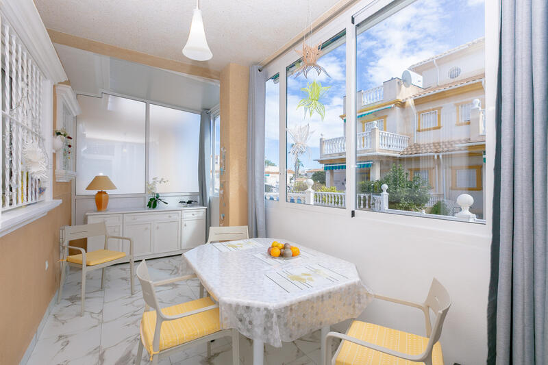 2 soveværelse Byhus til salg