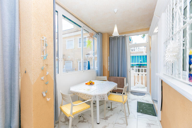 2 soveværelse Byhus til salg