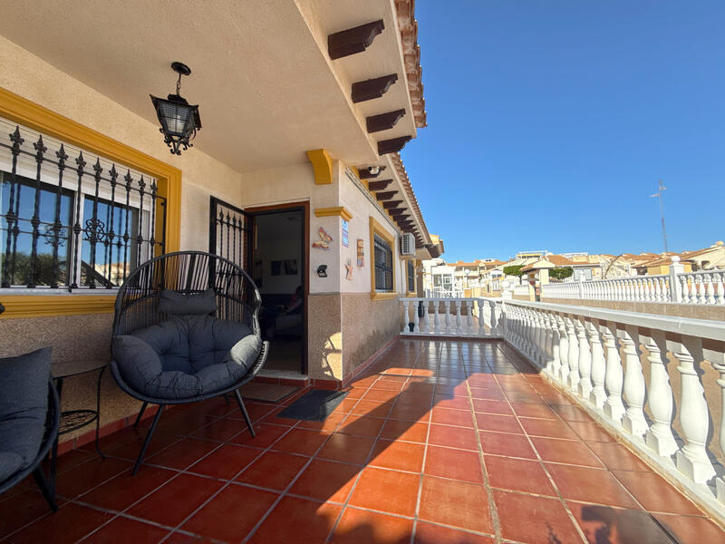 Villa en venta en Cabo Roig, Alicante