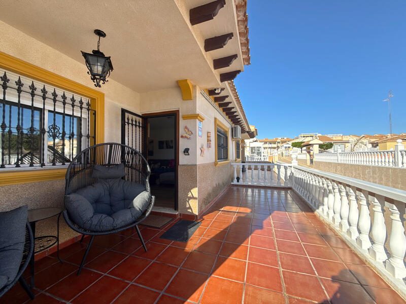 2 Cuarto Villa en venta