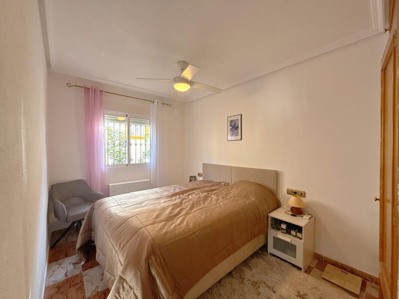 2 Cuarto Villa en venta