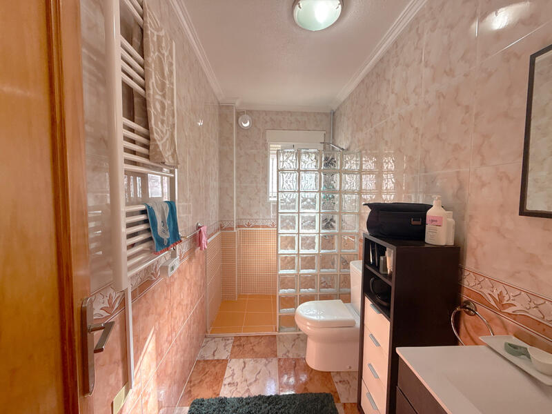 2 Cuarto Villa en venta