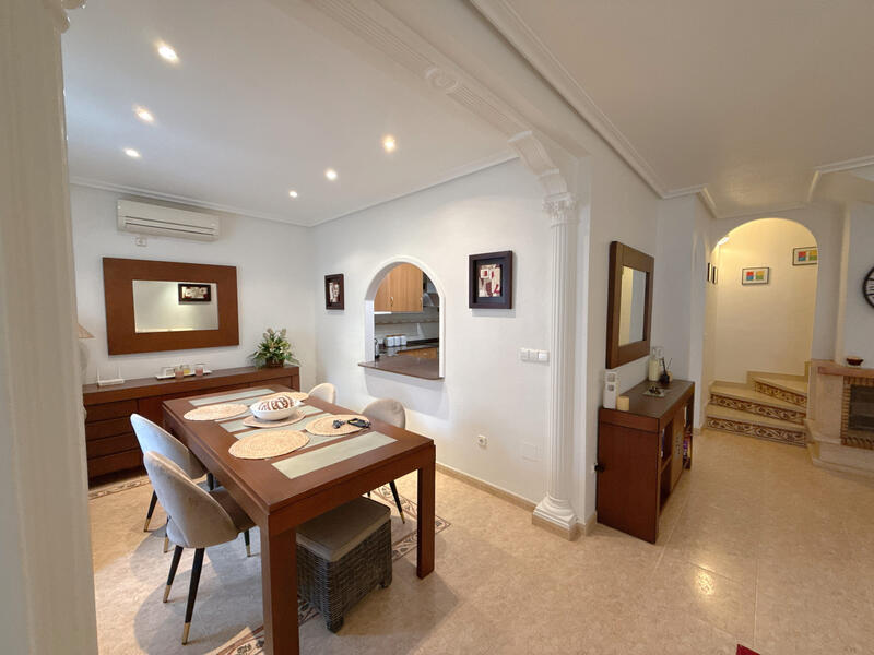 2 bedroom Townhouse for sale 2 bedroom Townhouse for sale