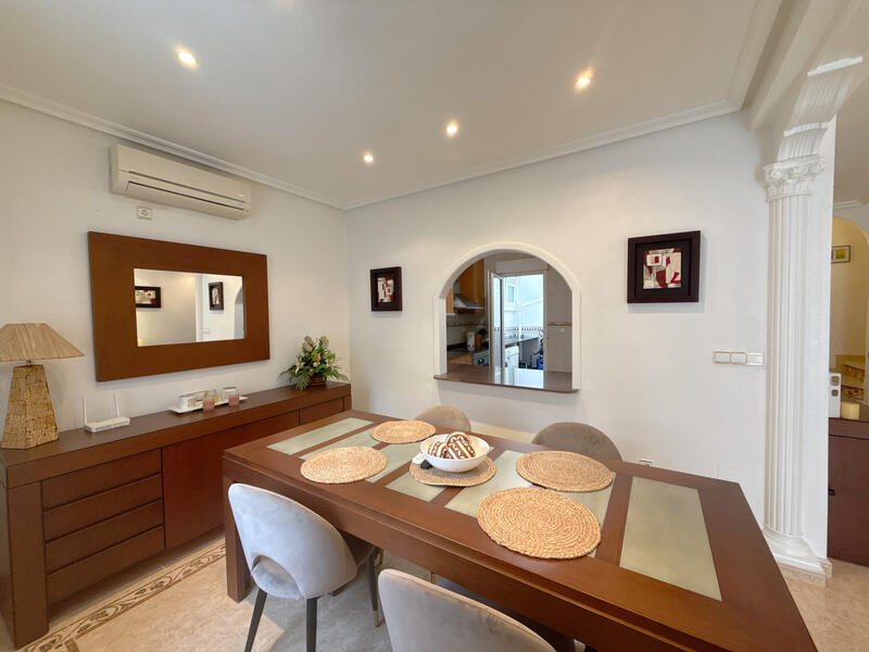 2 bedroom Townhouse for sale 2 bedroom Townhouse for sale