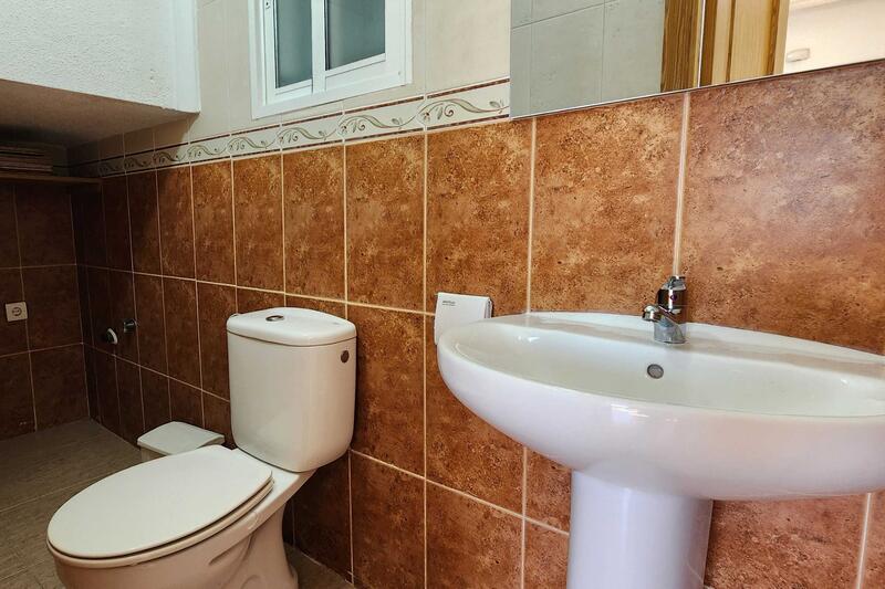 2 bedroom Townhouse for sale