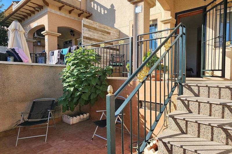 2 bedroom Townhouse for sale