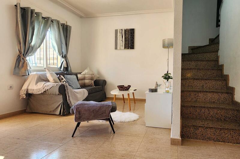 2 bedroom Townhouse for sale