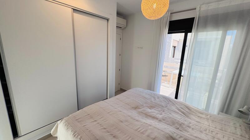 2 bedroom Apartment for sale