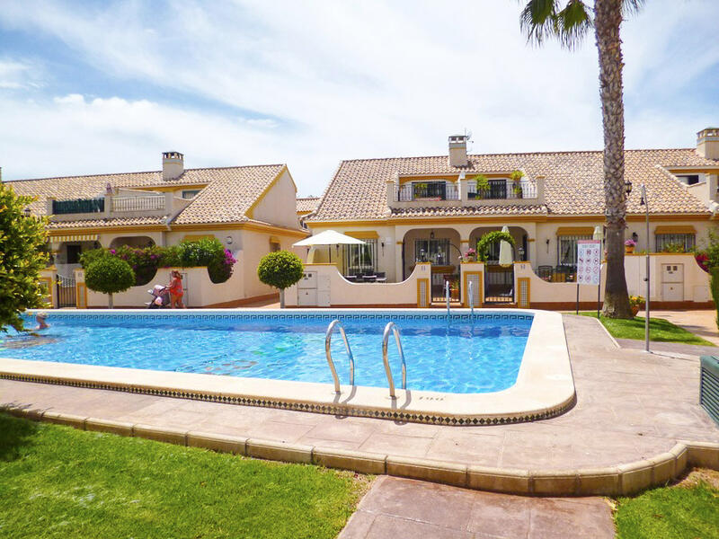 Maison de Ville à vendre dans Cabo Roig, Alicante