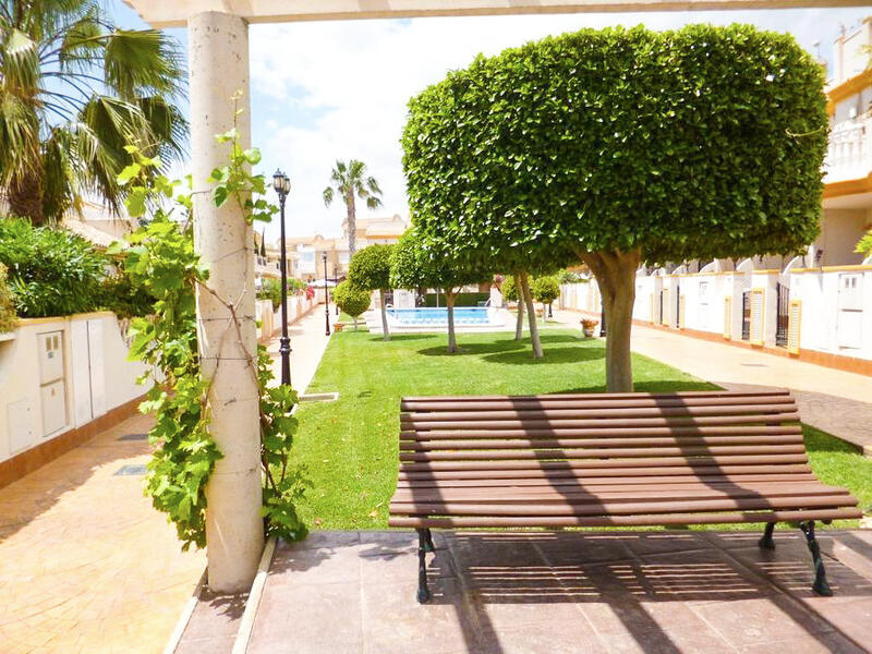 2 Cuarto Adosado en venta